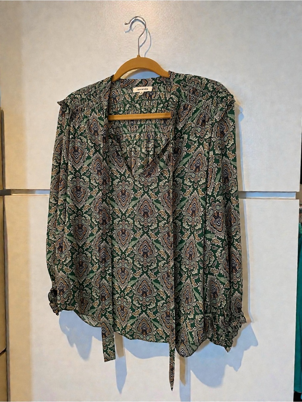Max Studio Green Paisley Tie-Neck Blouse